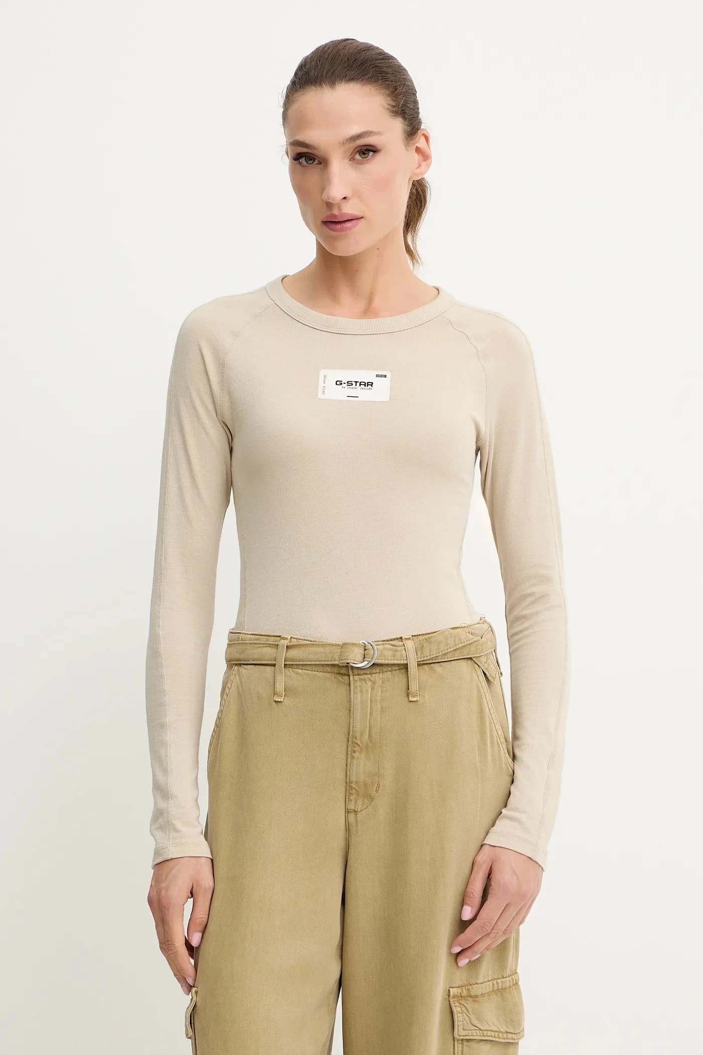 Узкая хлопковая рубашка с длинными рукавами и нашивкой-вышивкой