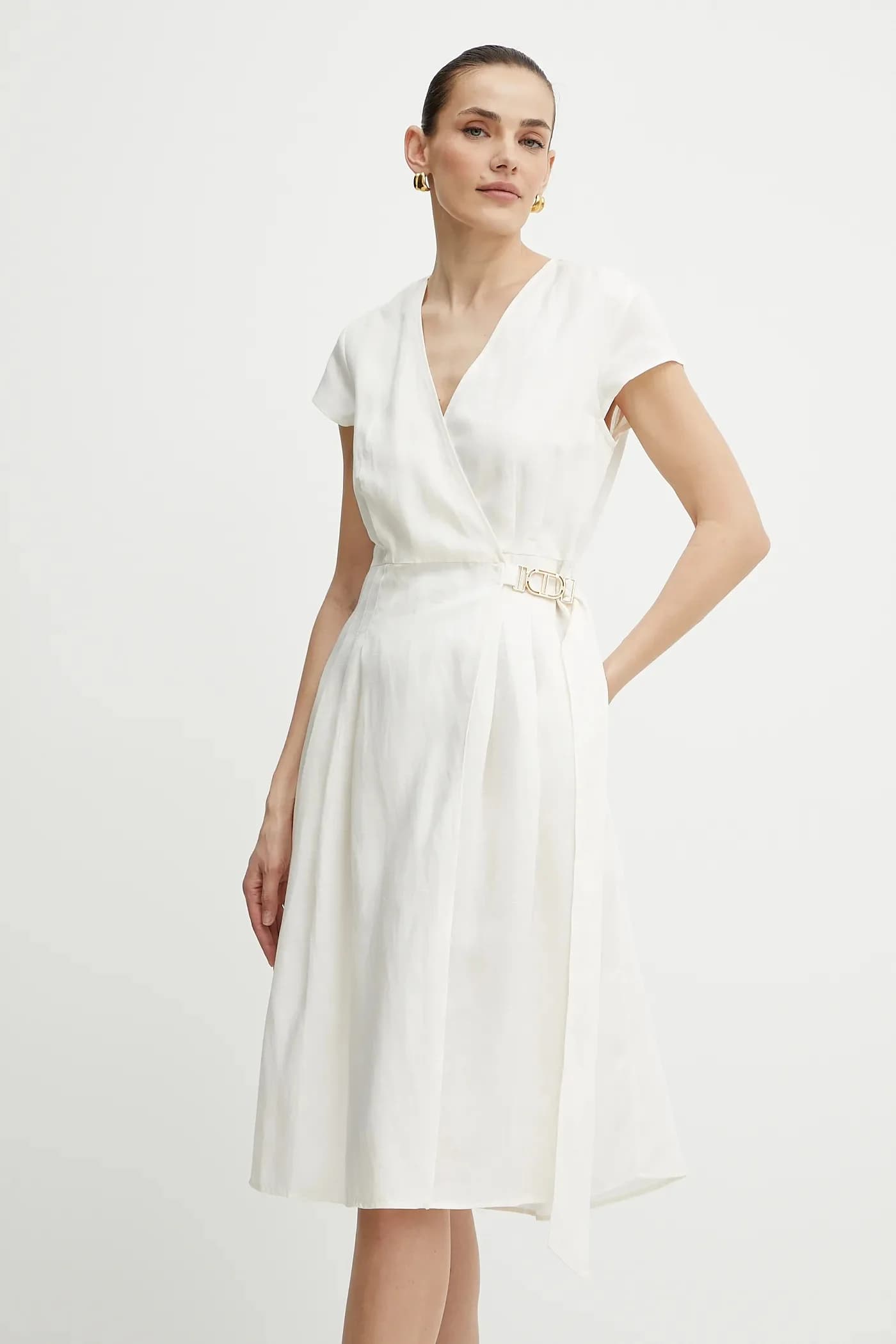 Платье из смесового льна