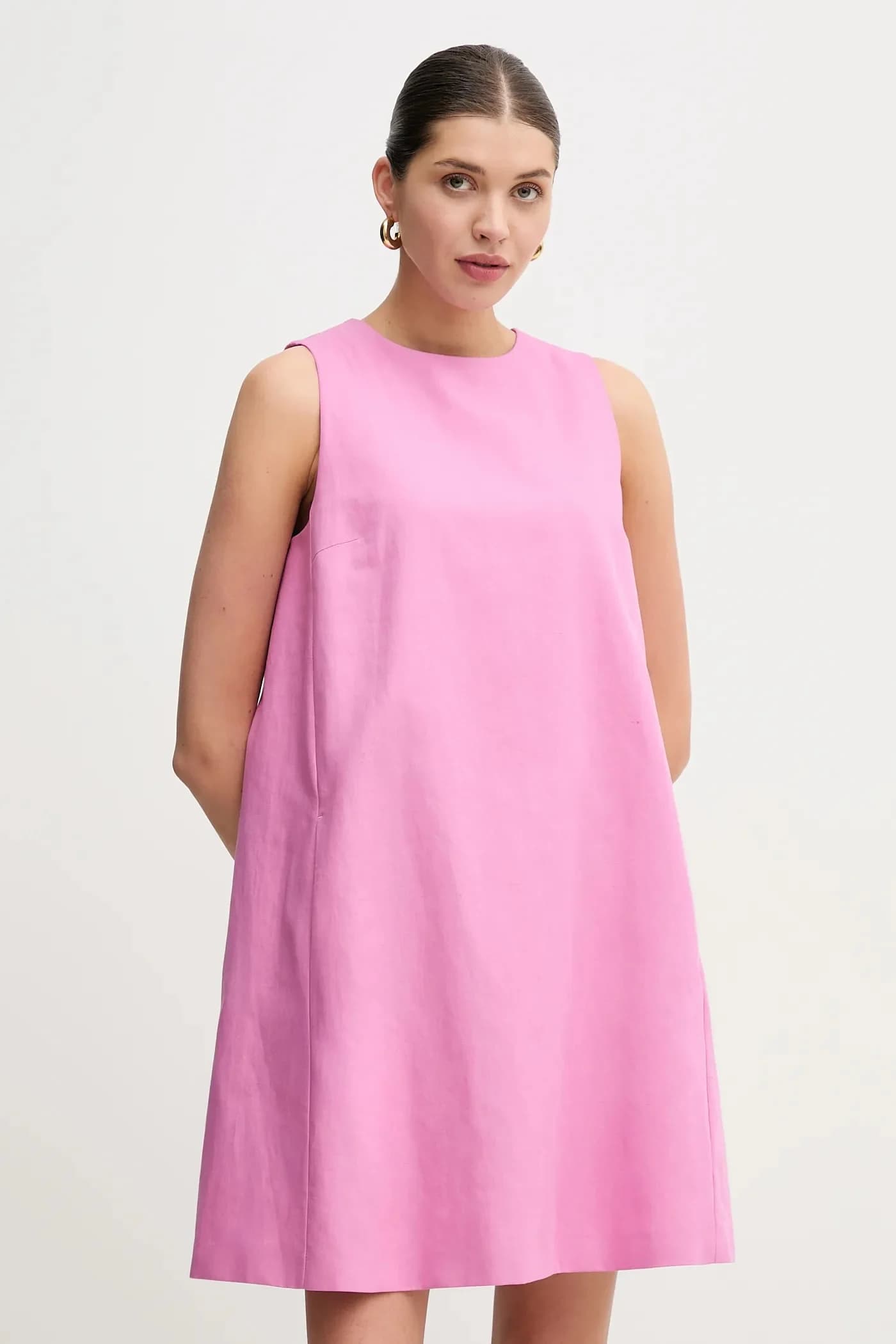 Платье из смесового льна