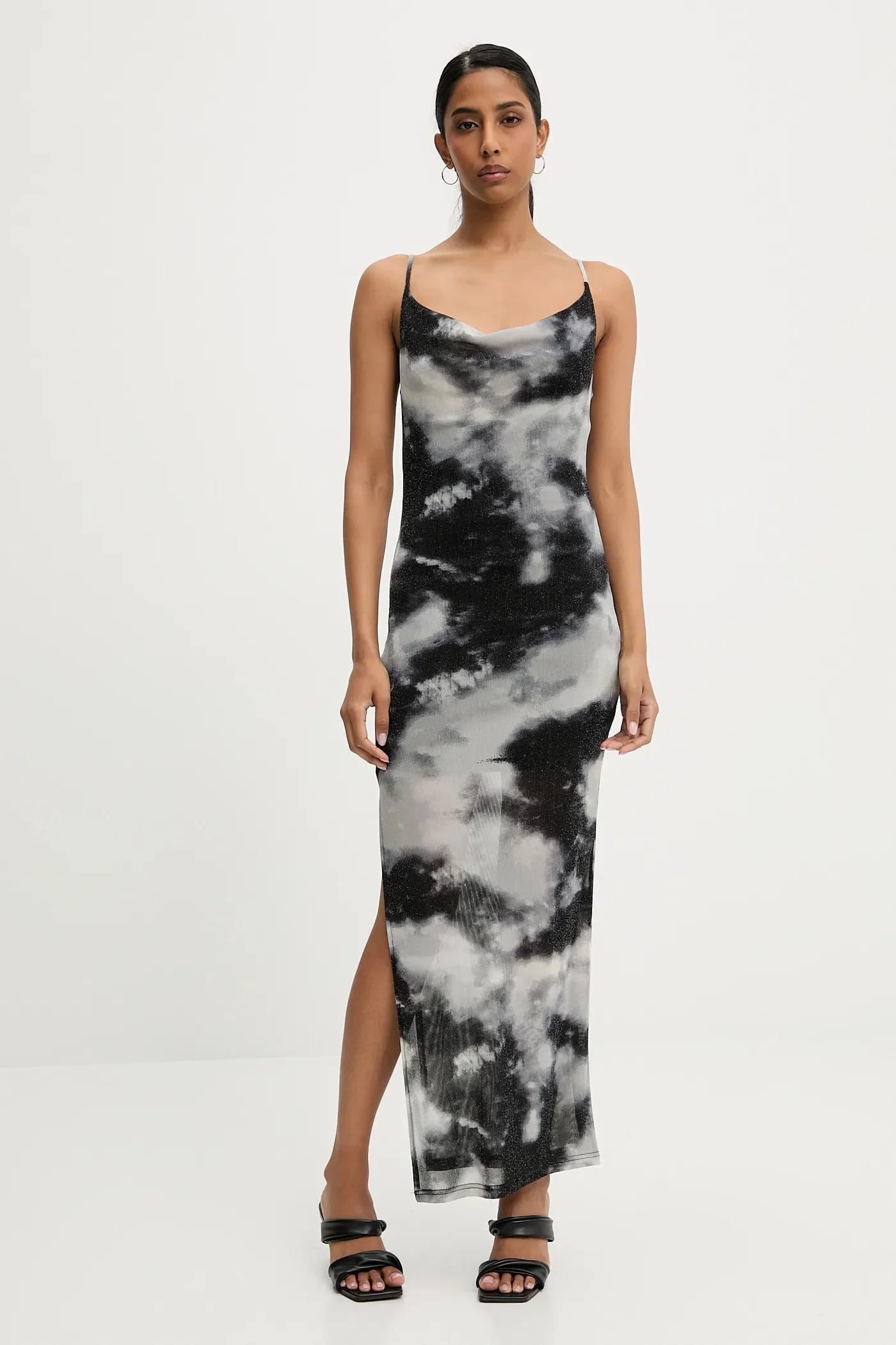 Платье черное для женщин