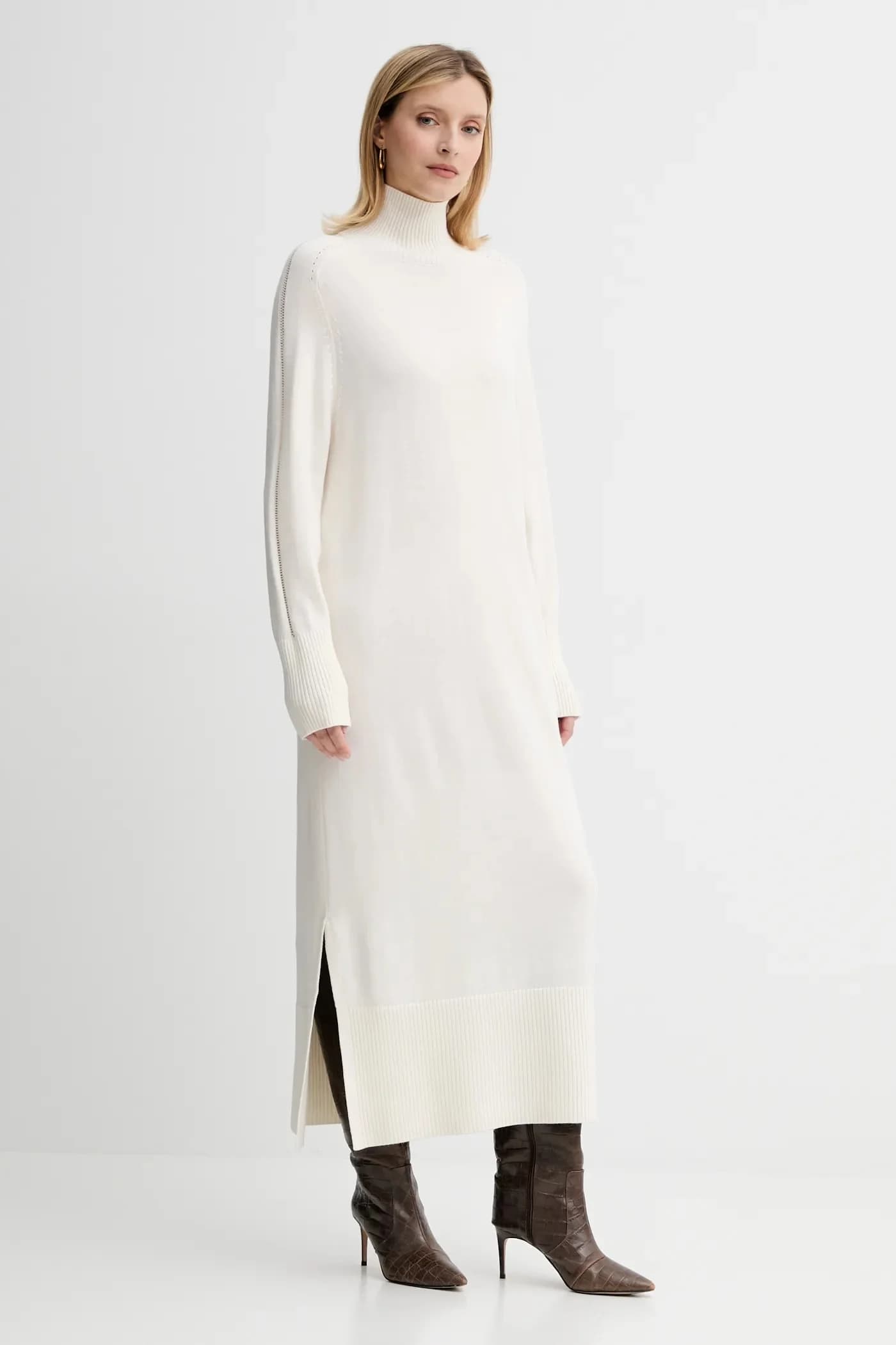 Шерстяное платье C_Fagliatelle