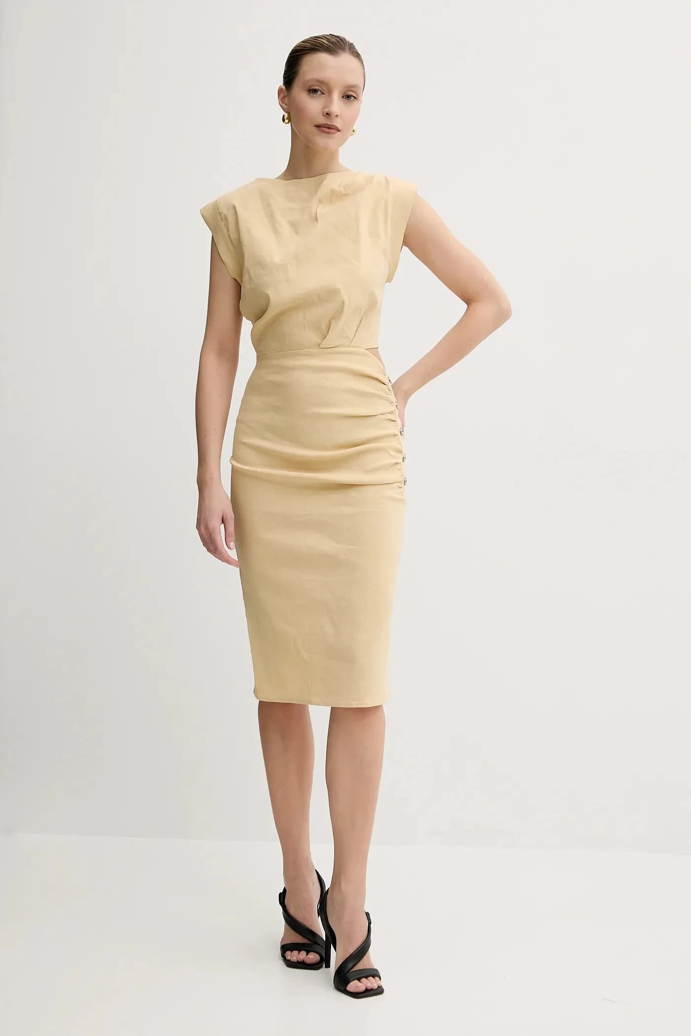 Льняное платье