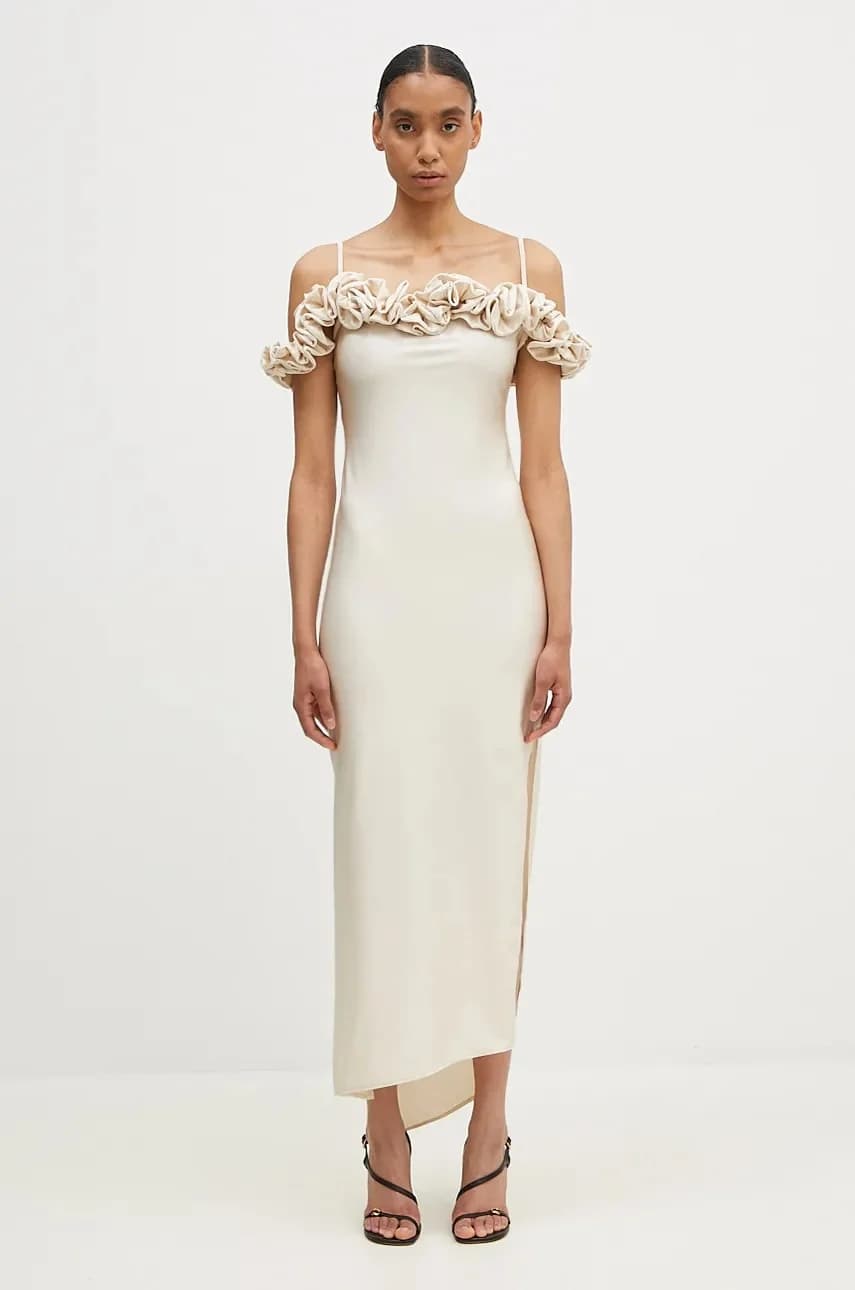 Платье с рюшами