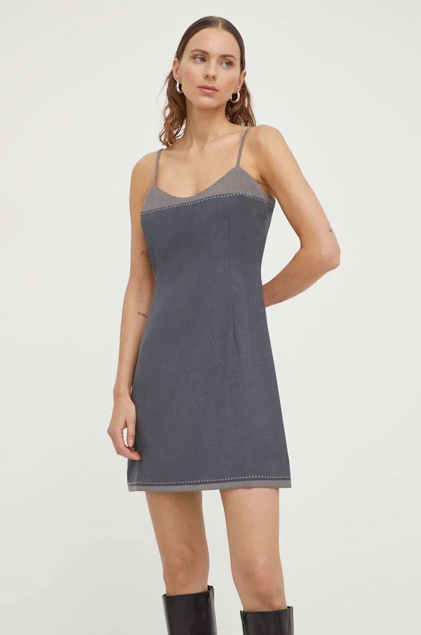 Платье из смесовой шерсти