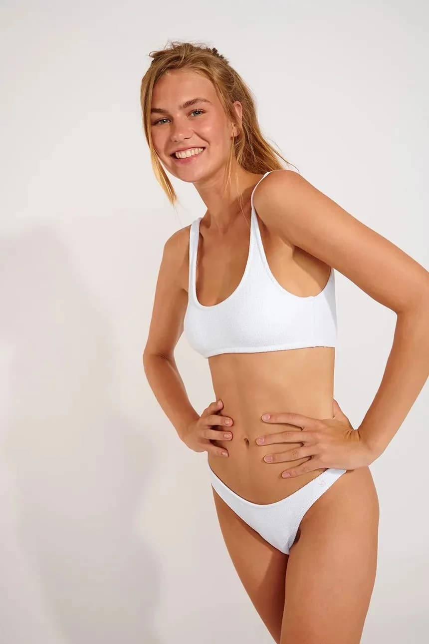 Резкий бюстгальтер для плавания