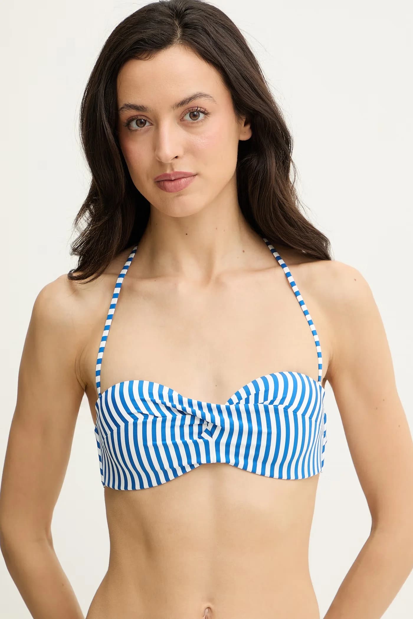 Женский бюстгальтер для плавания