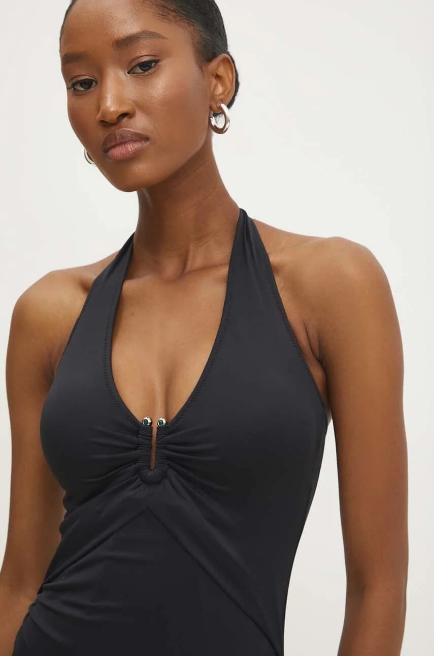 Цельный купальник