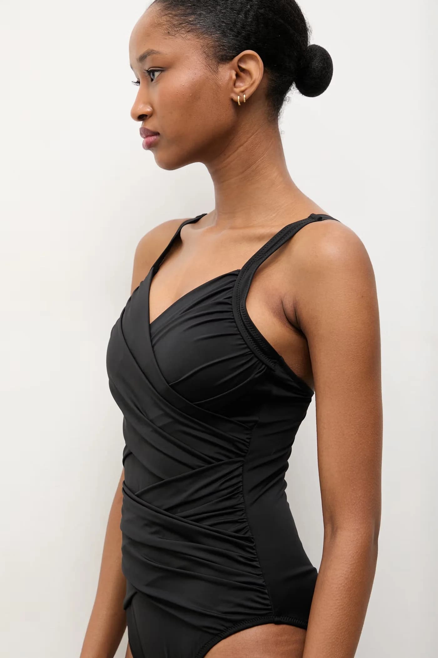 Цельный купальник