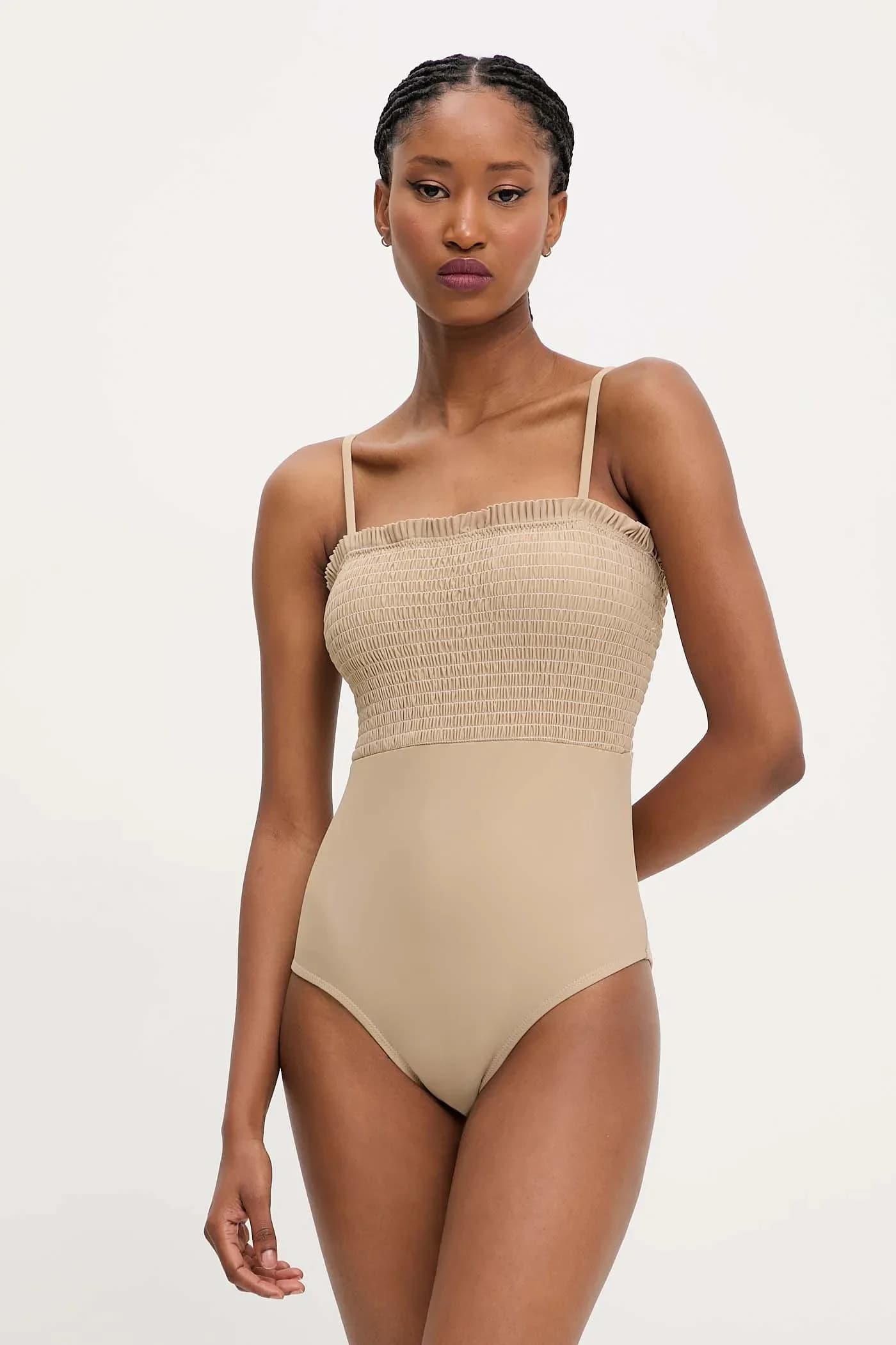 Цельный купальник