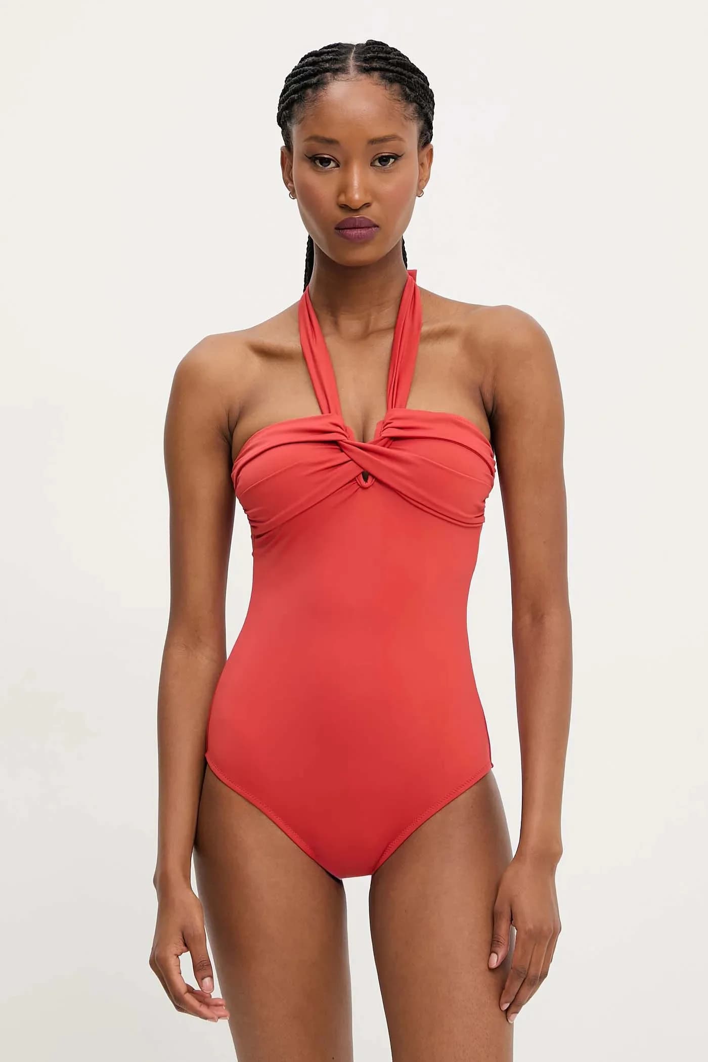 Цельный купальник