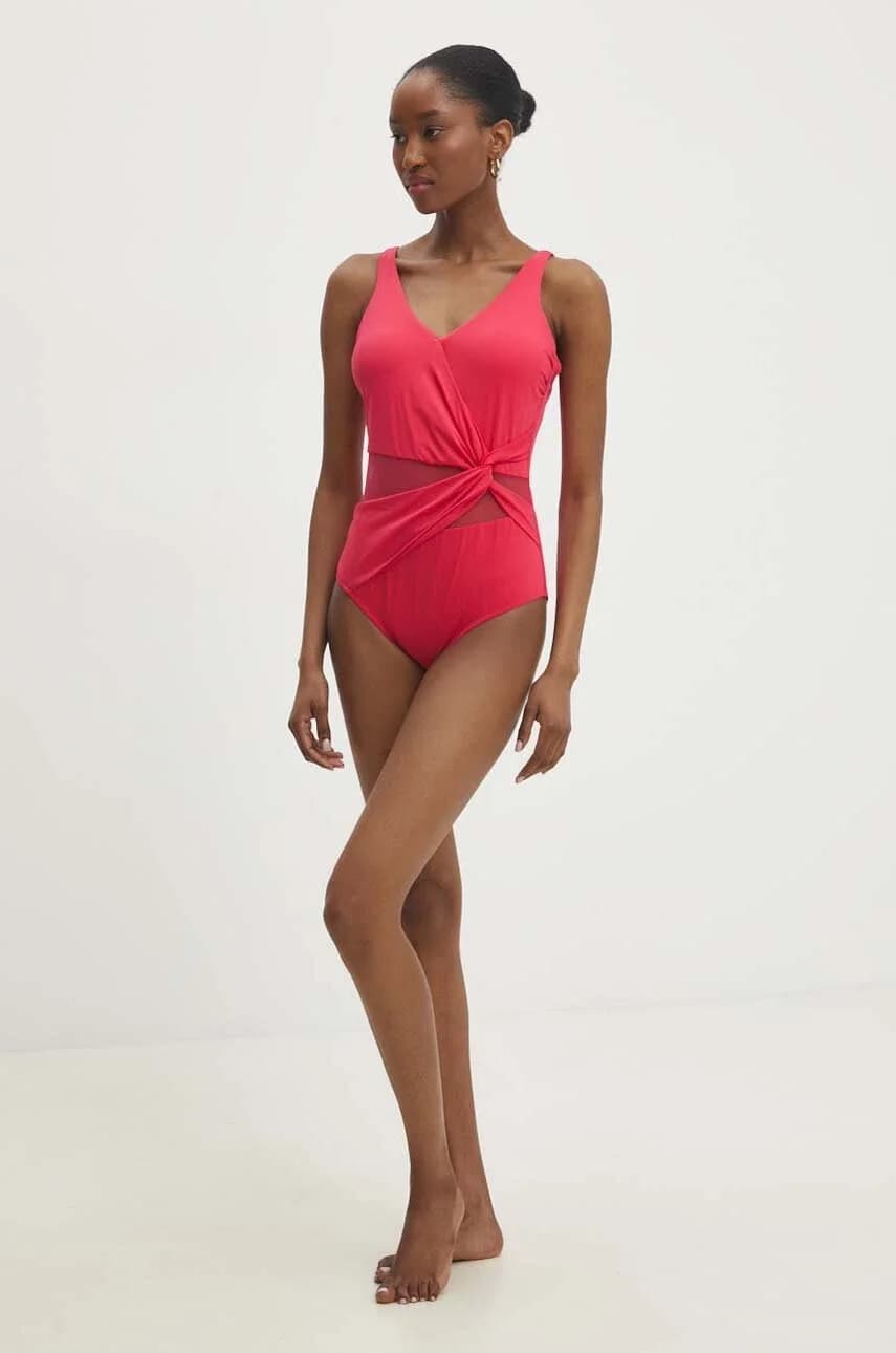 Цельный купальник