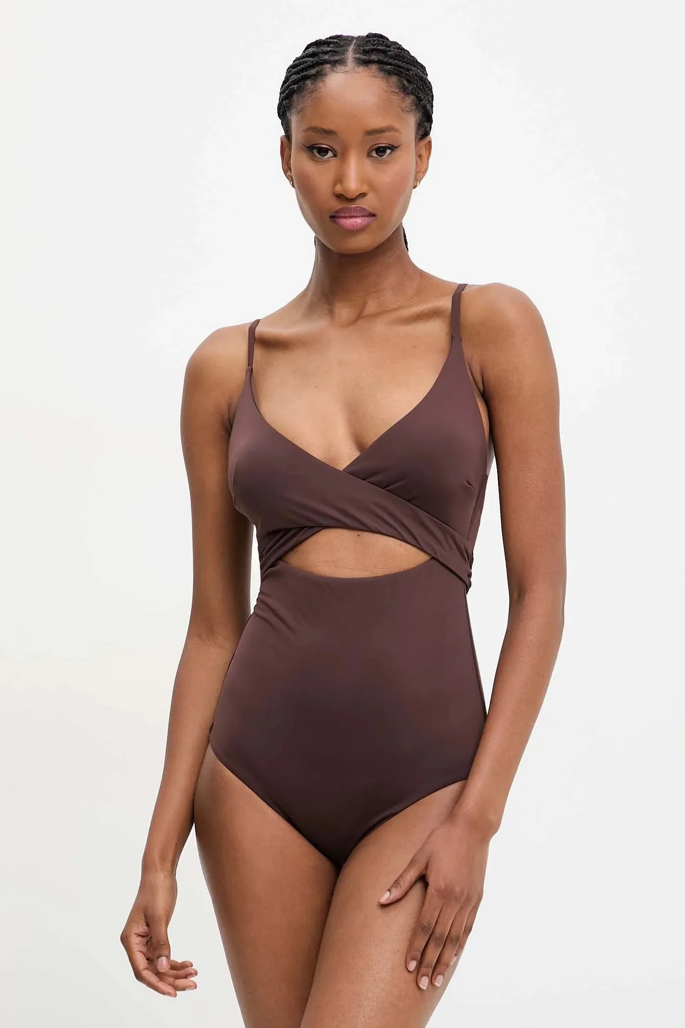 Цельный купальник