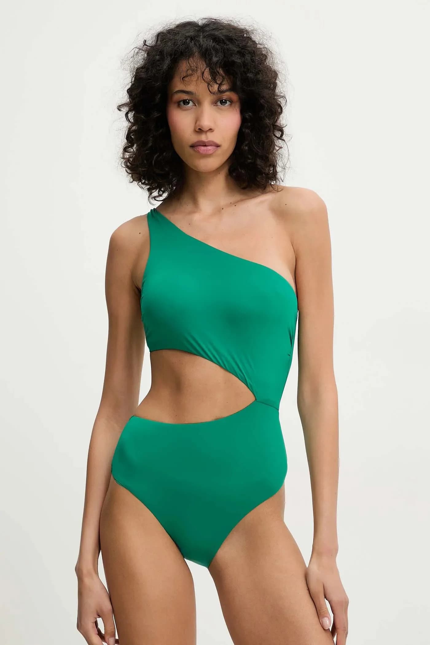 Цельный купальник