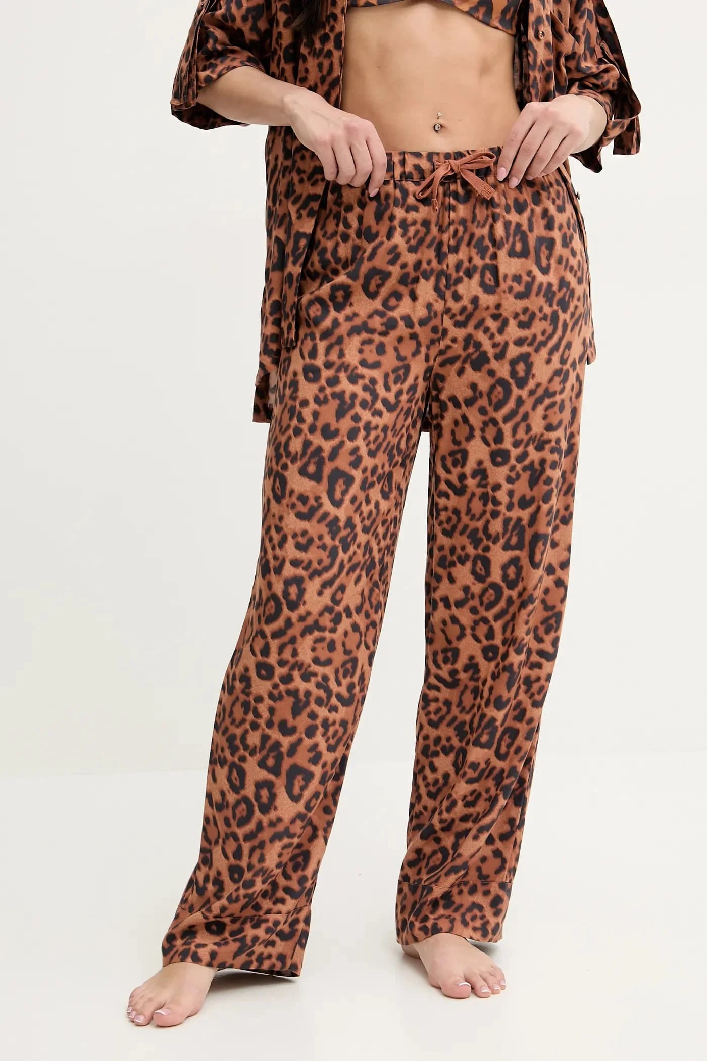 ПОСМОТРЕТЬ пляжные брюки