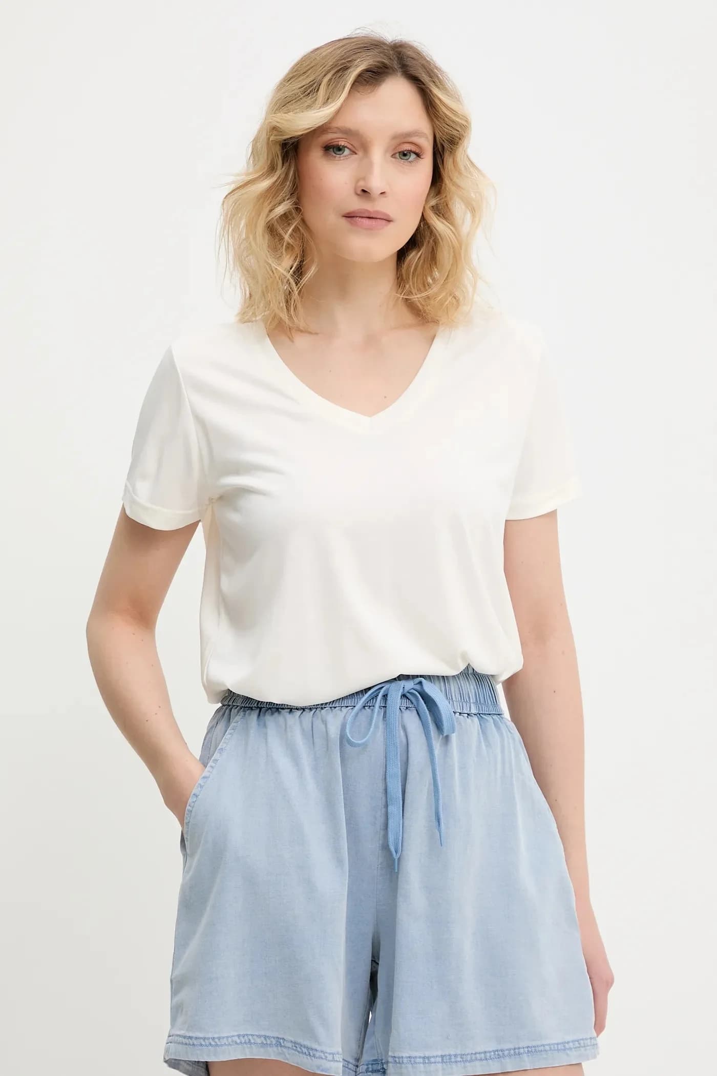 Модальная футболка