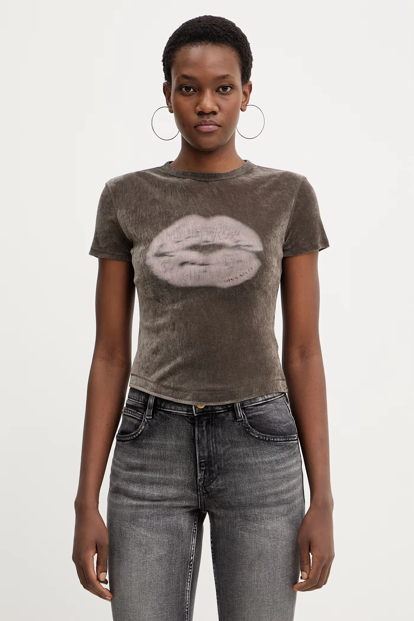 Велюровая футболка