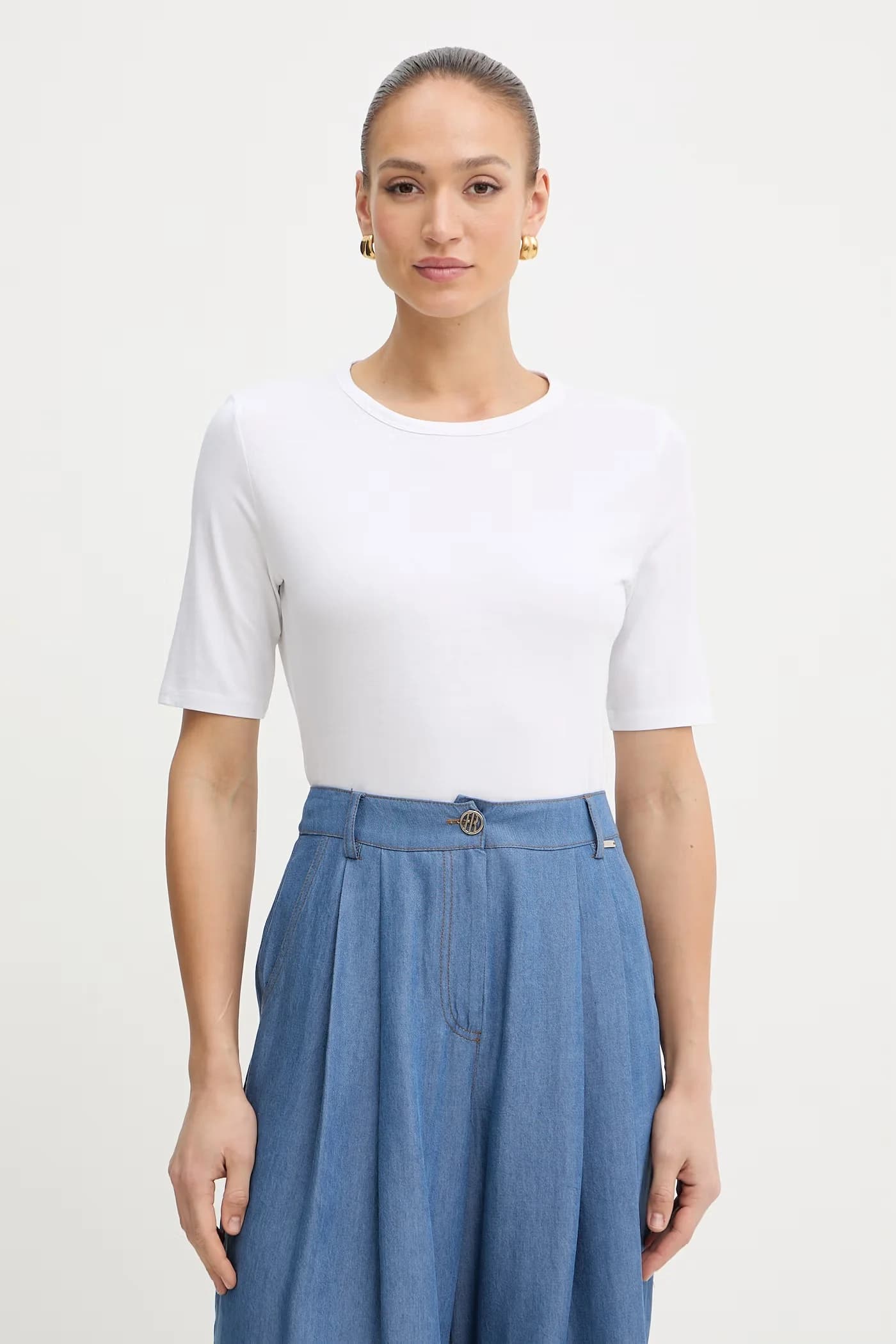 Базовая женская футболка из шелка Evyta