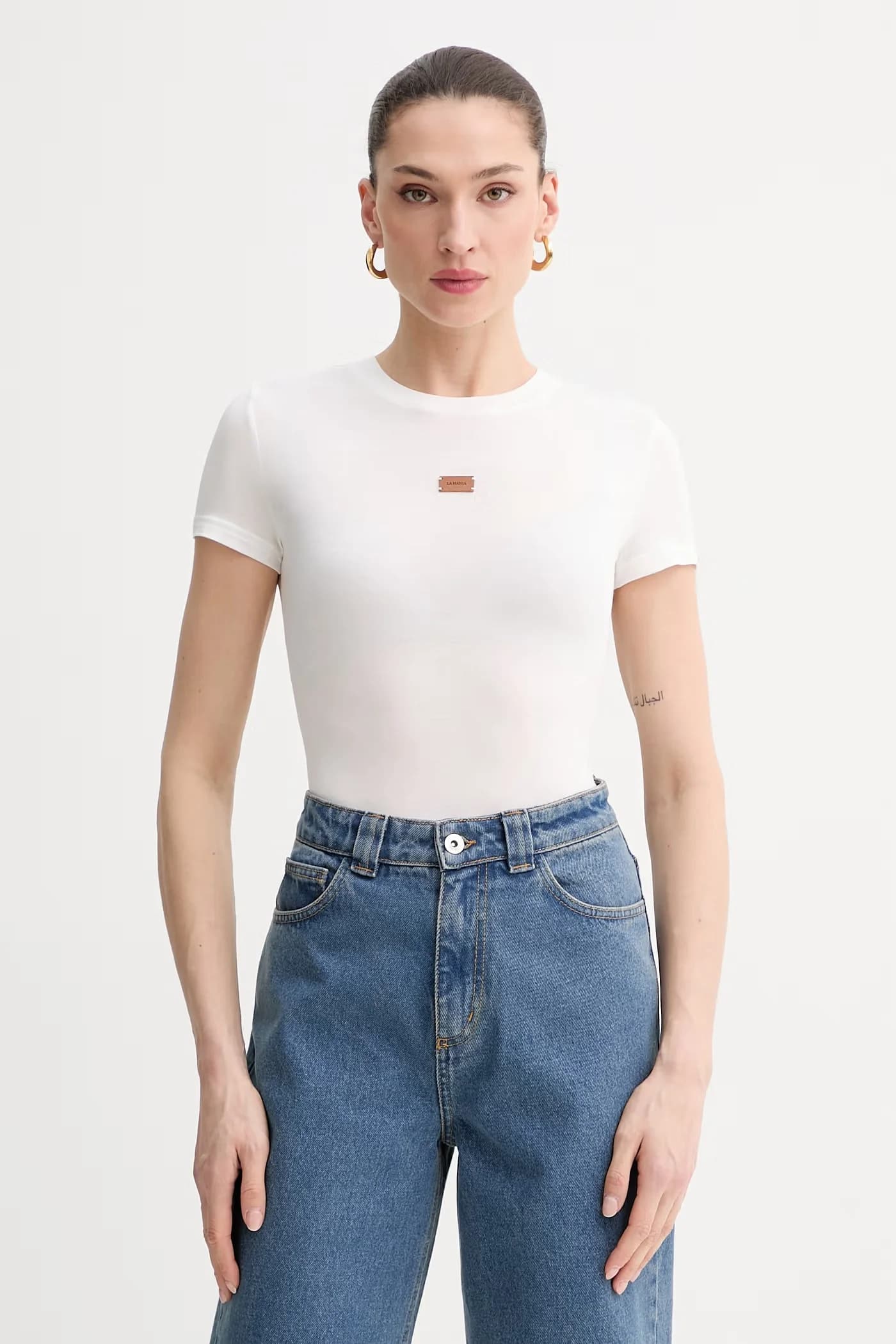 Базовая женская футболка из модала MEG.