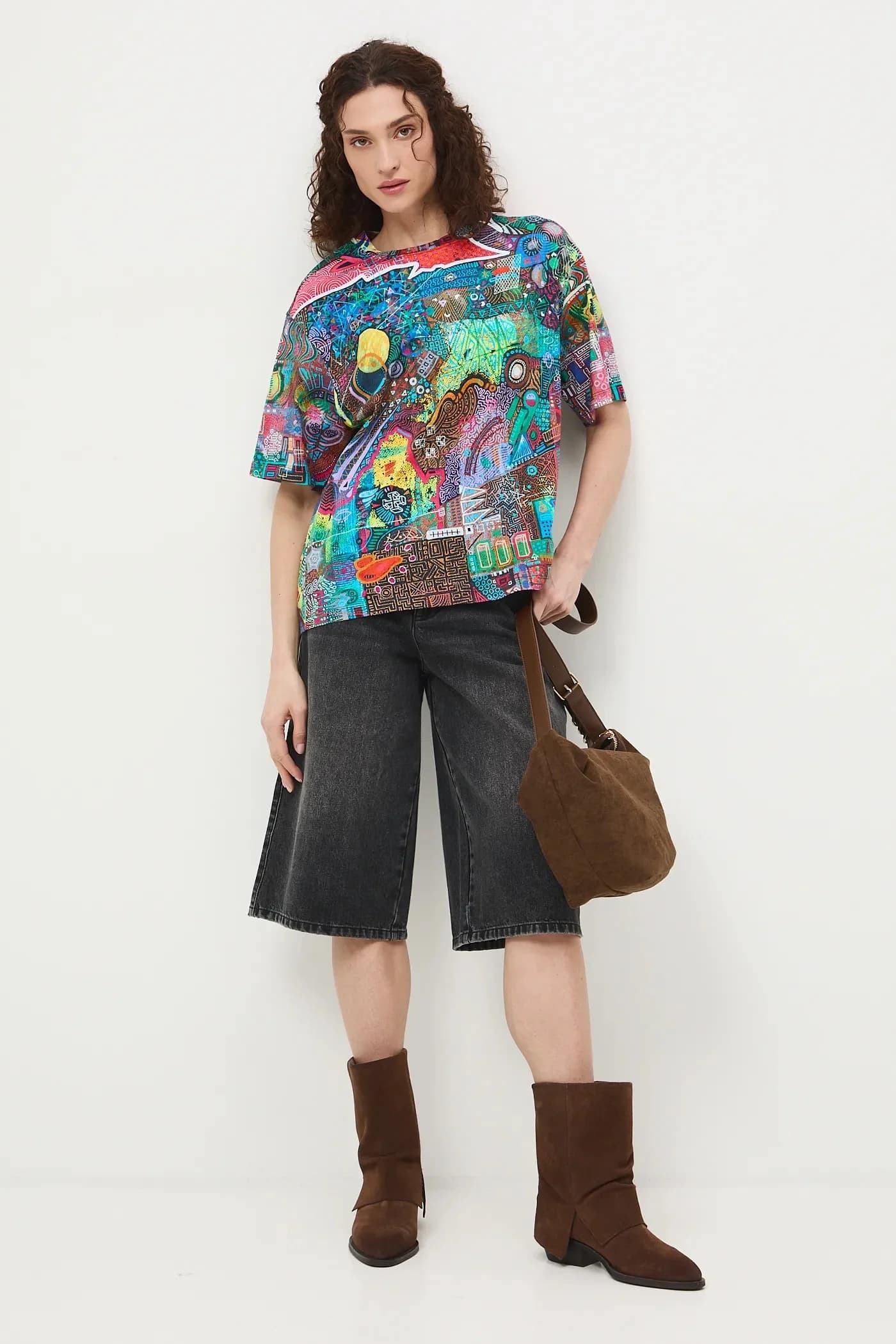 Женская хлопковая футболка оверсайз