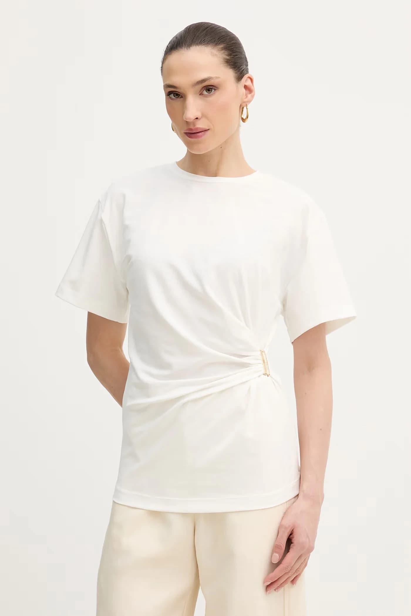 Женская хлопковая футболка с эластаном