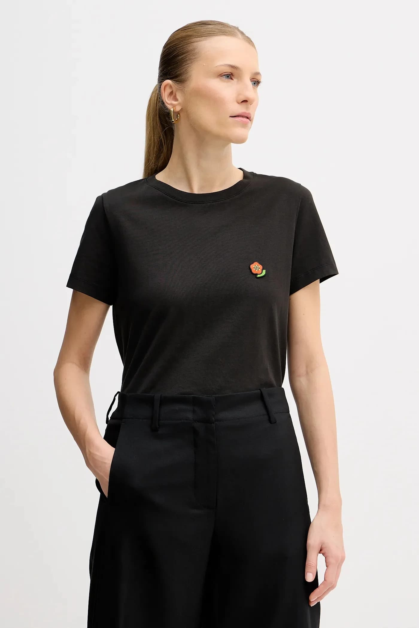 Хлопковая футболка в стиле поп-музыки