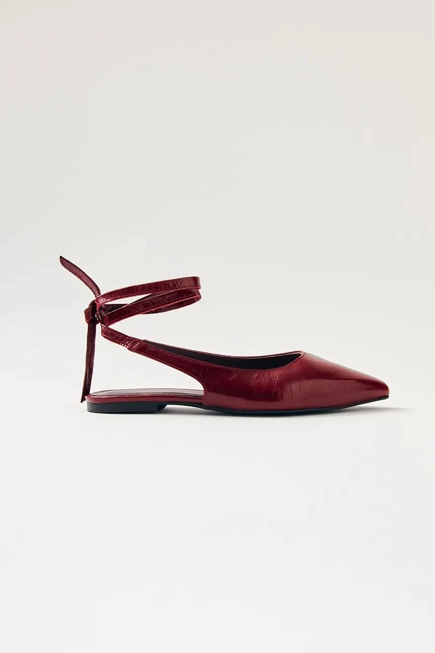Кожаные балетки с лентой
