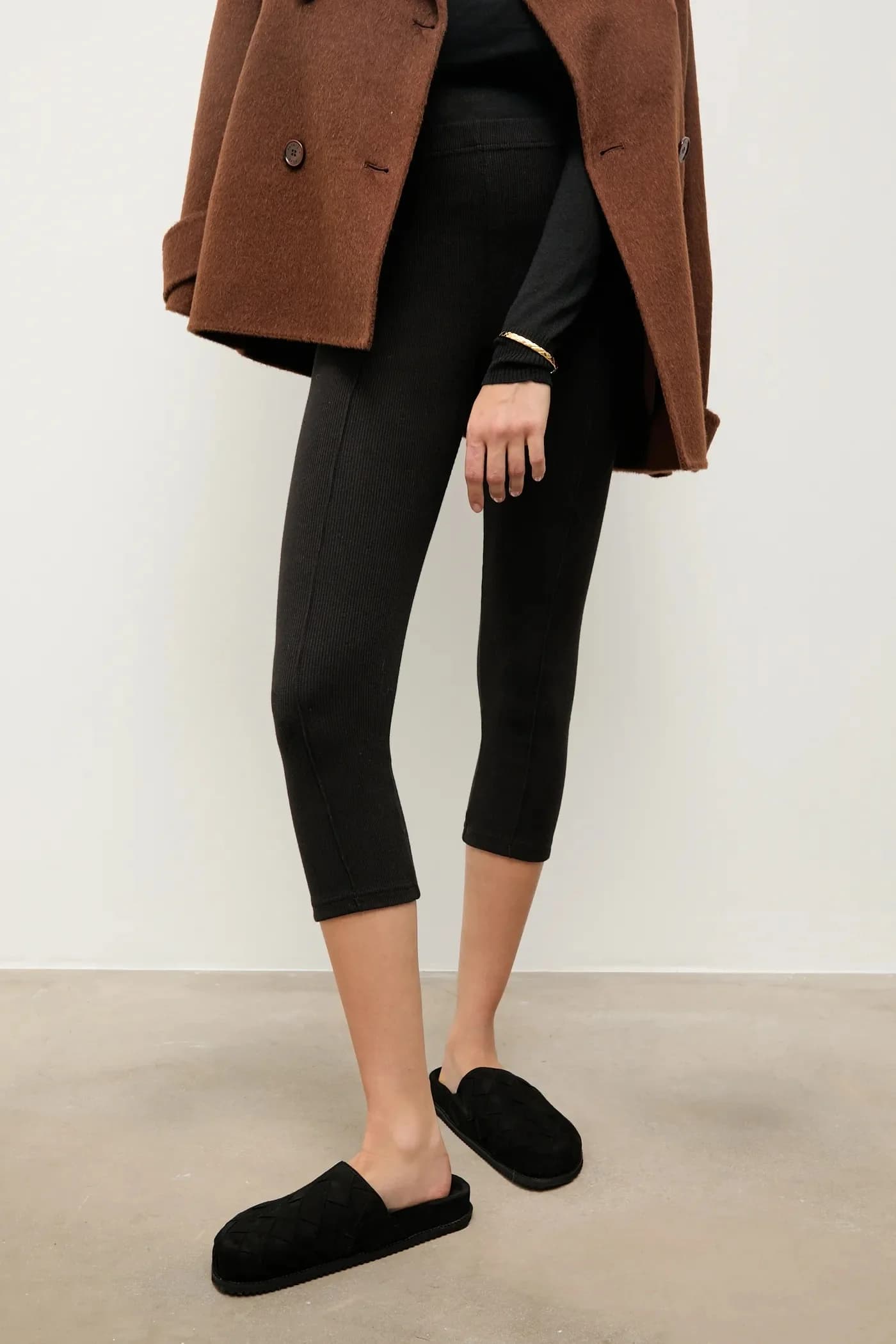 Замшевые тапочки