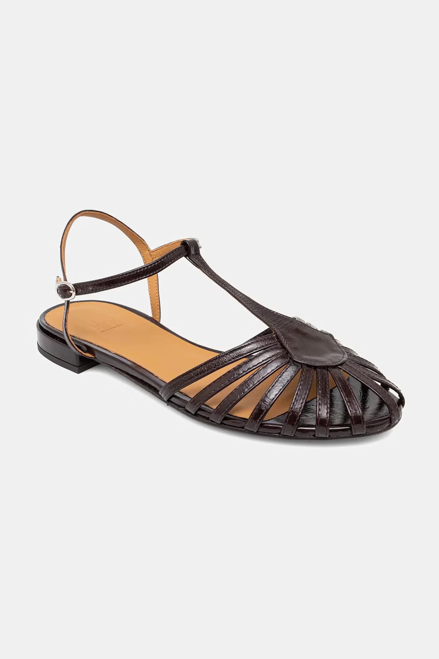 Кожаные сандалии