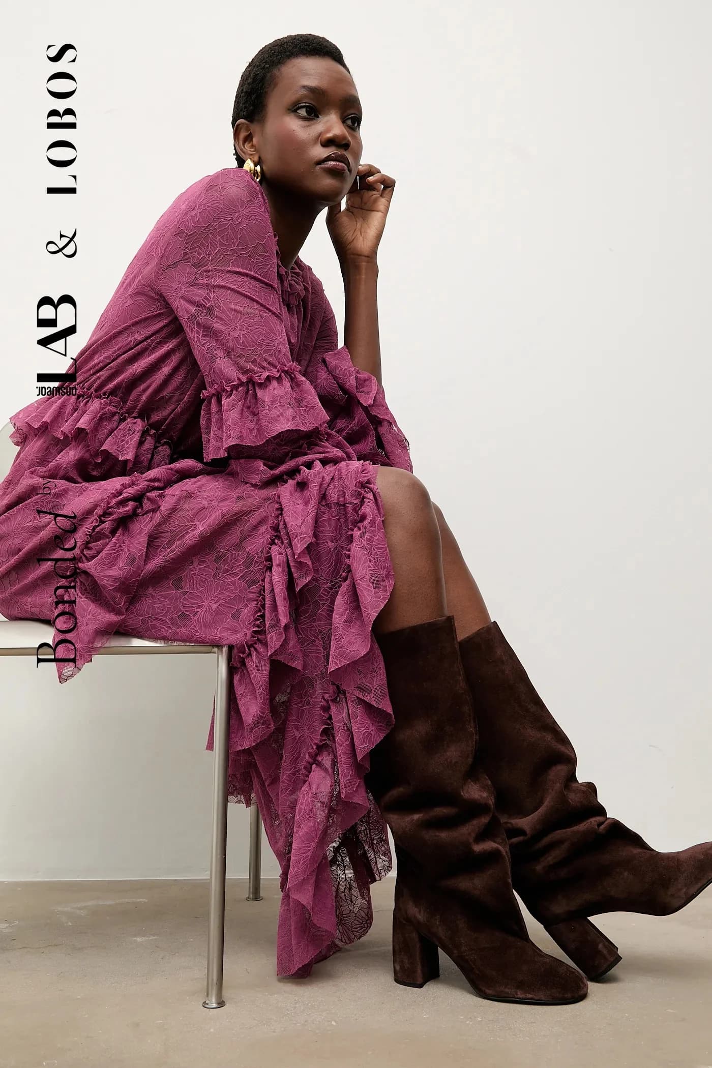 Скреплены замшевыми ботинками Answear.LAB и LOBOS.