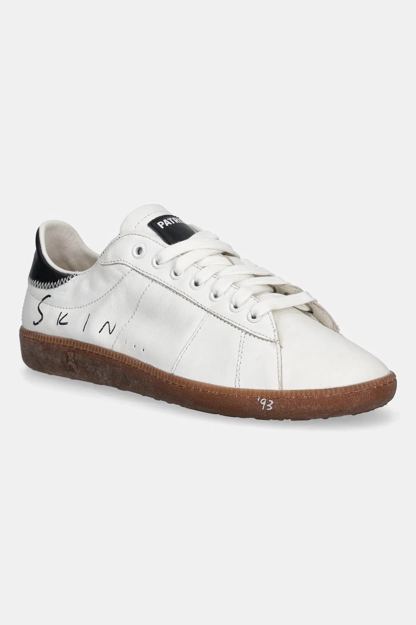 Кожаные кроссовки