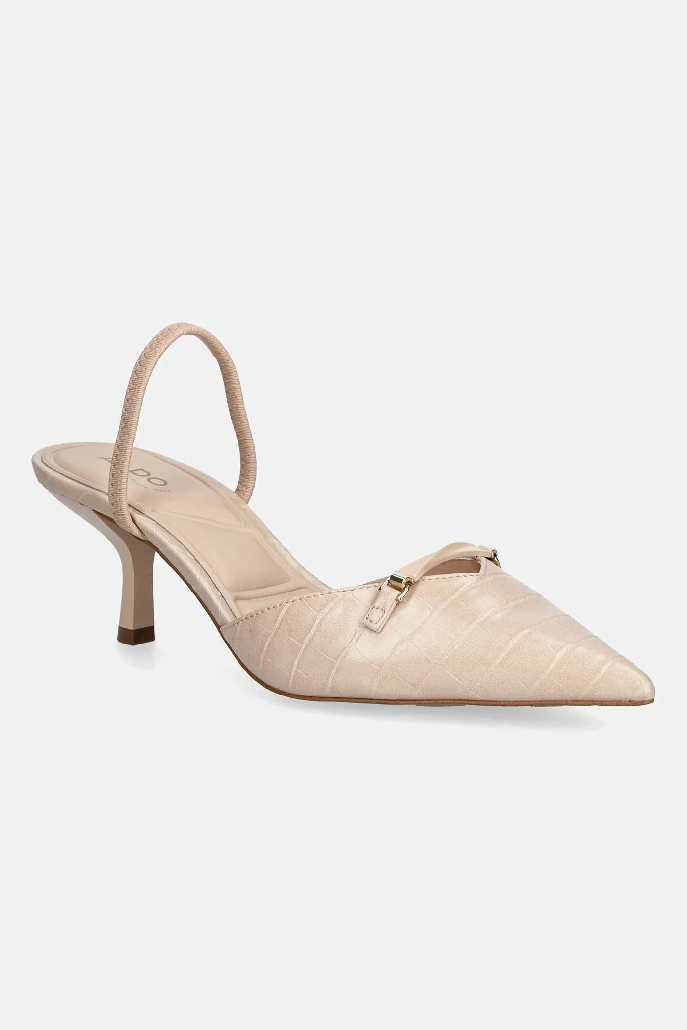 ЛИЯНЯ на высоких каблуках