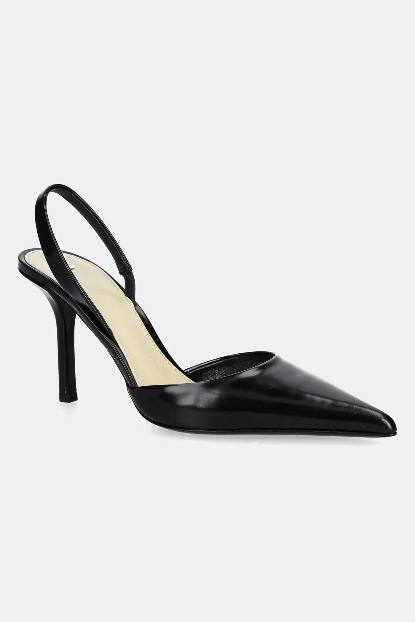 Кожаные туфли на высоком каблуке с разрезом