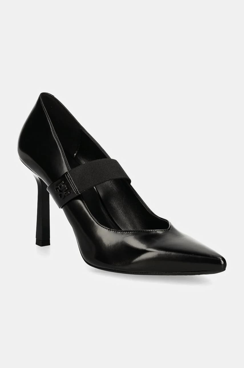 Китнисс на высоких каблуках