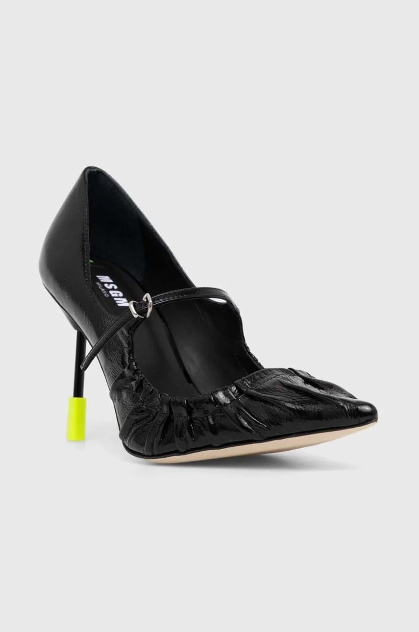 Кожаные туфли на высоком каблуке