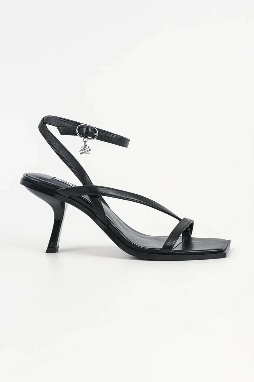 КАРМЕЛЬ кожаные сандалии
