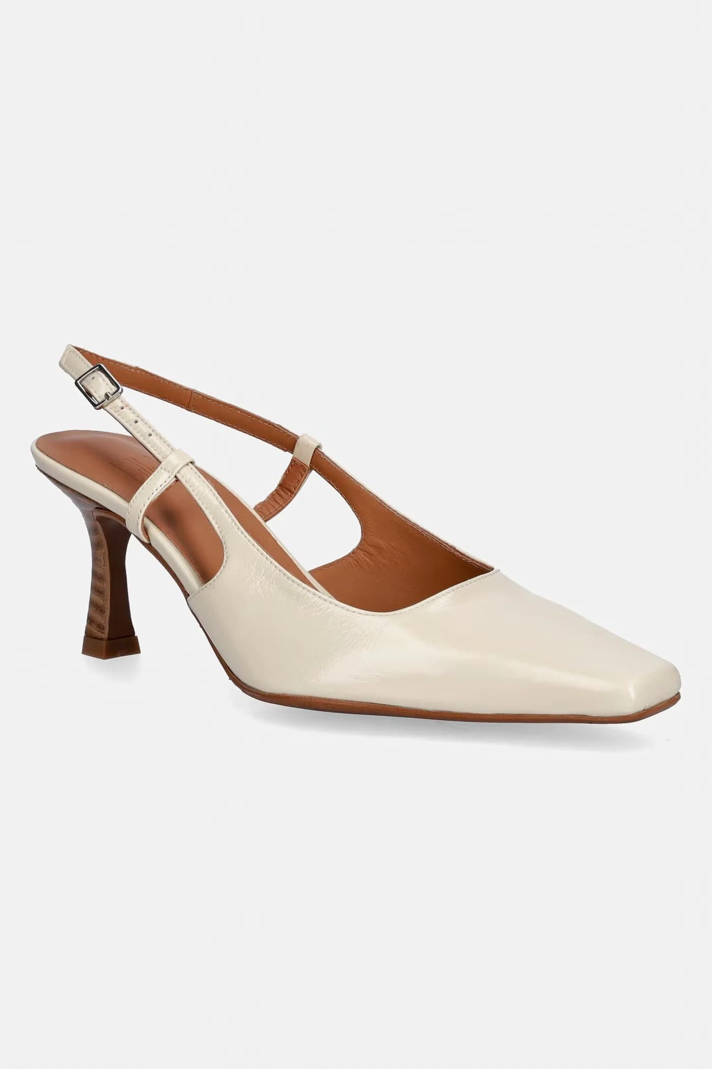 Кожаные туфли на высоком каблуке с открытой пяткой