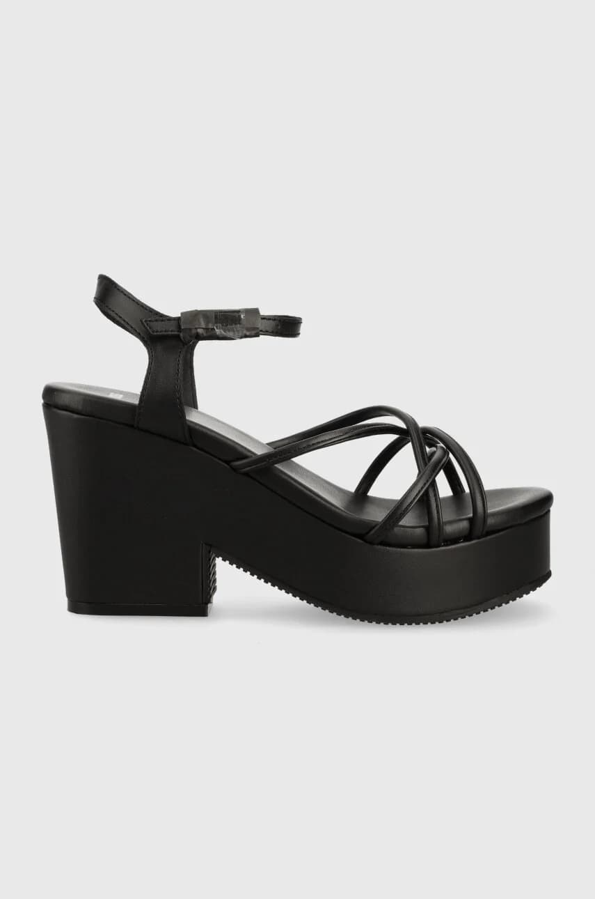 босоножки Cate на танкетке