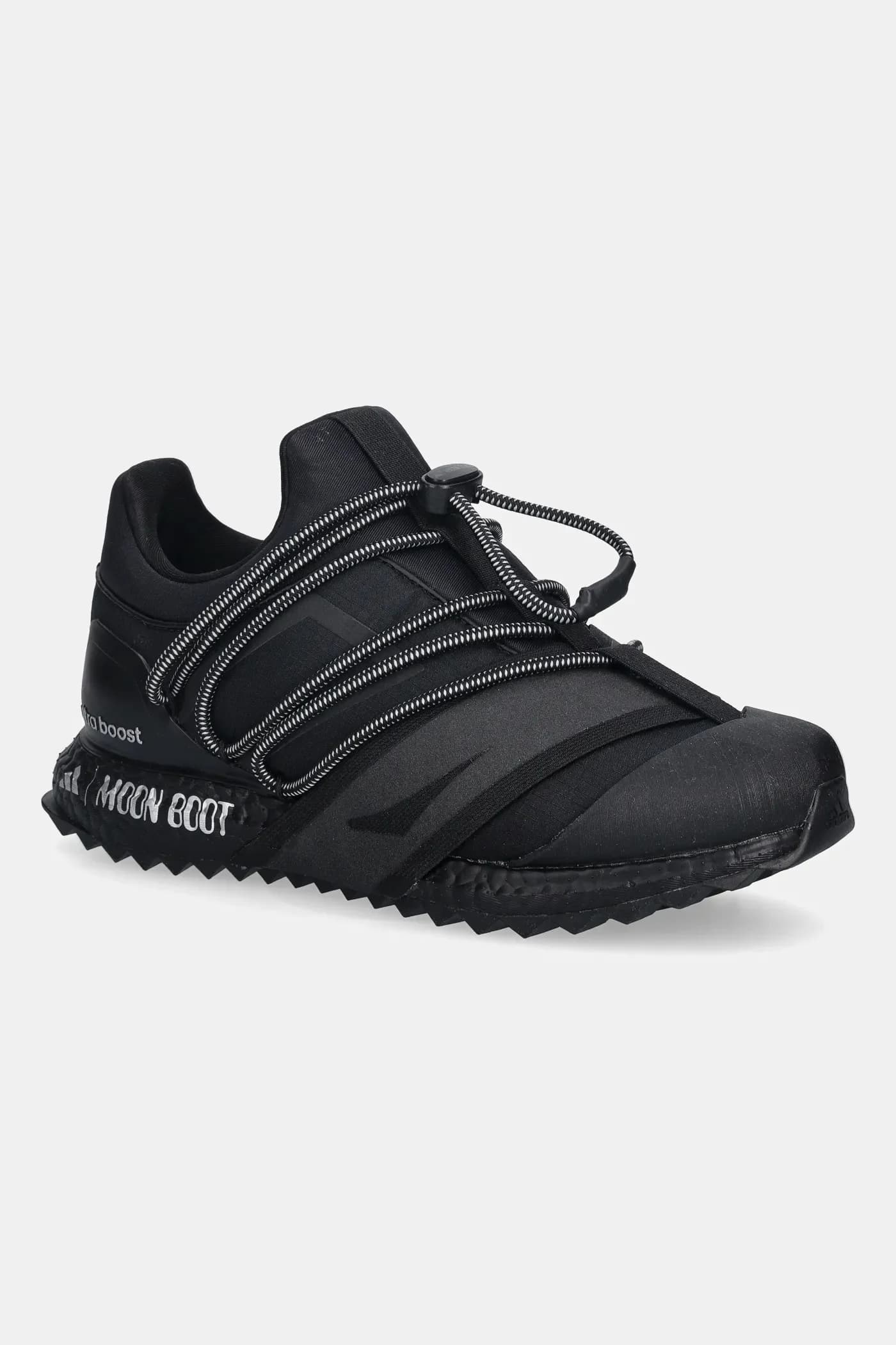 Зимние ботинки Adidas x Moon Boot