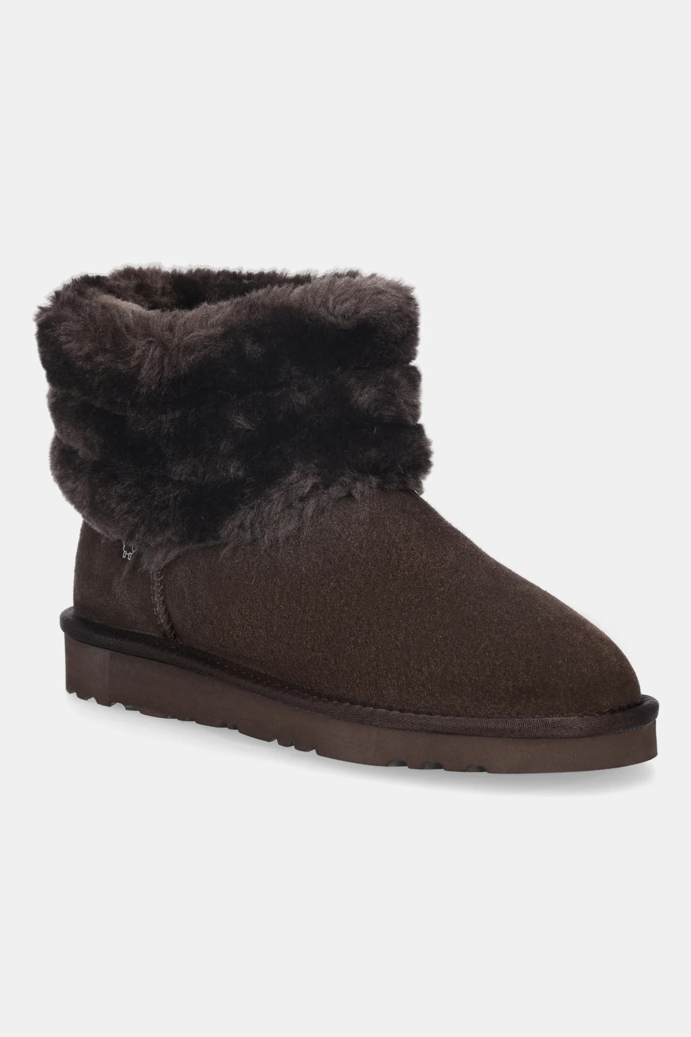 Замшевые зимние ботинки