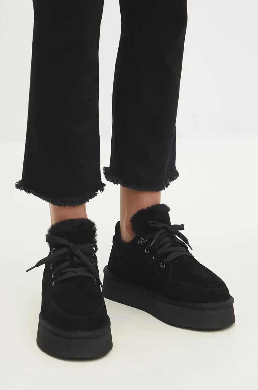 Замшевые зимние ботинки