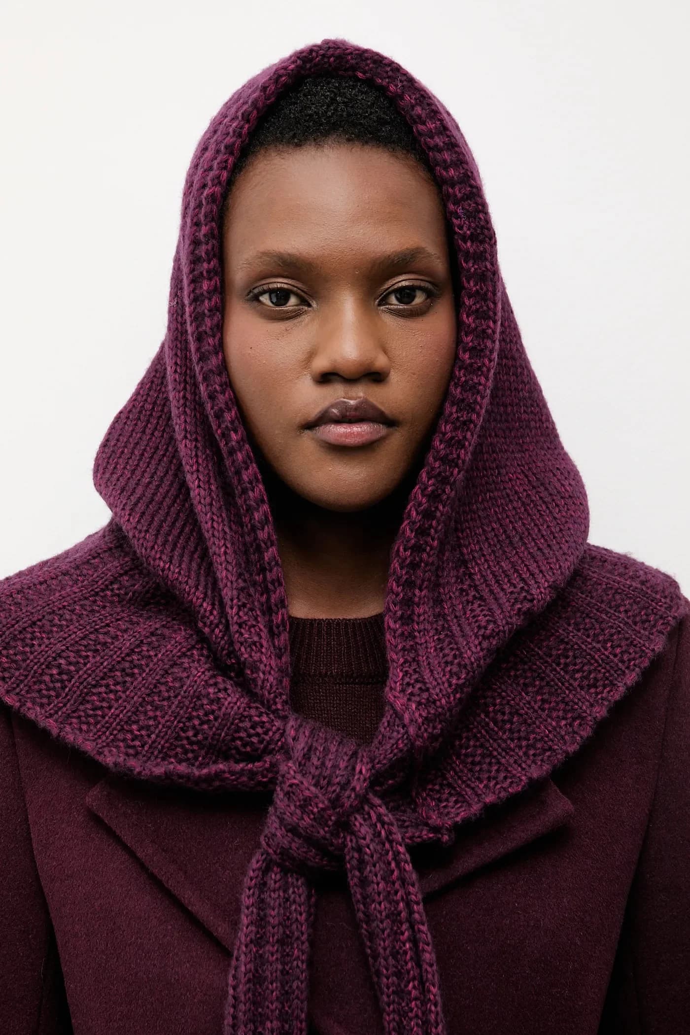 Капюшон с шерстью мериноса.