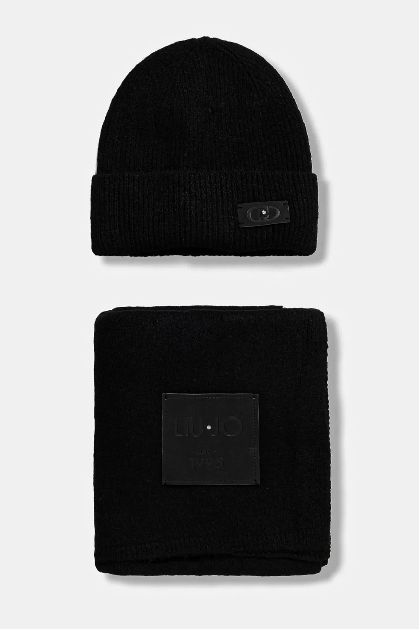 Шапка и шарф