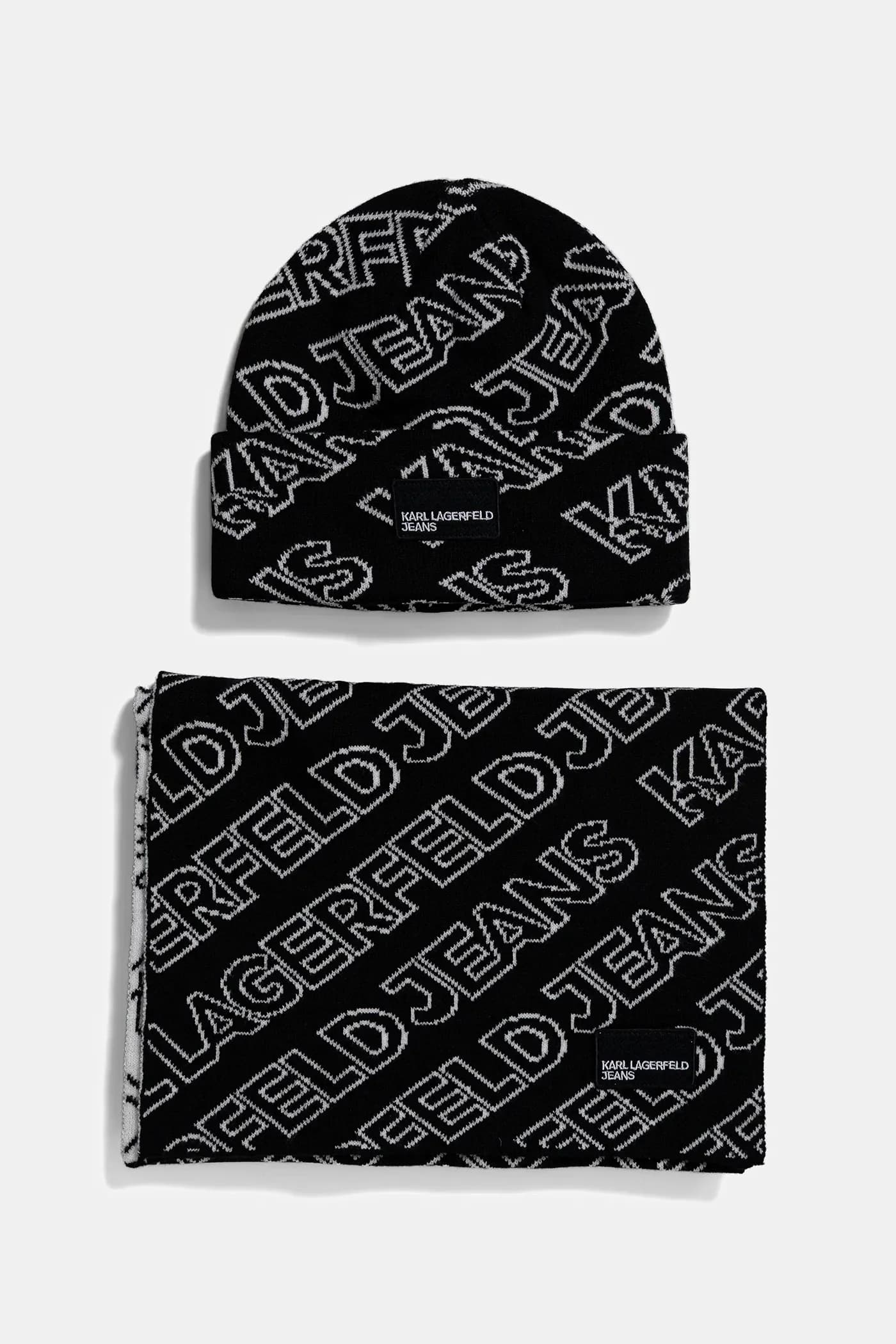 Шапка и шарф