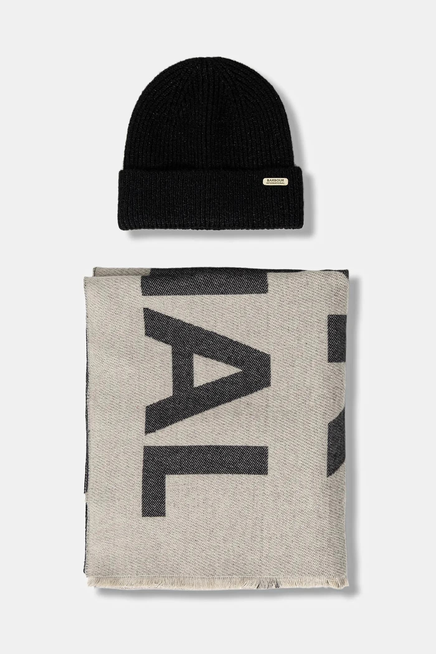 Шапка и шарф