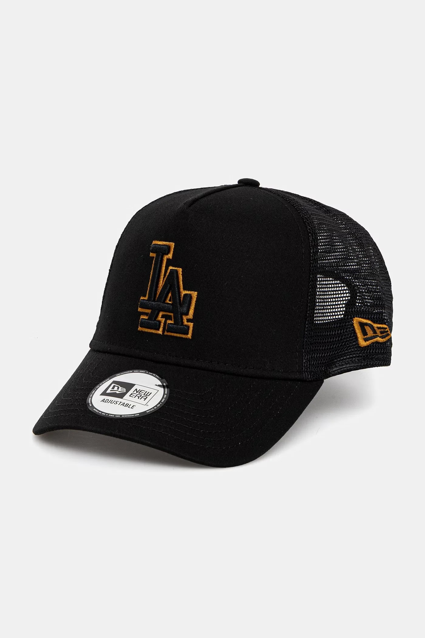 Бейсбольная кепка OUTLINE TRUCKER