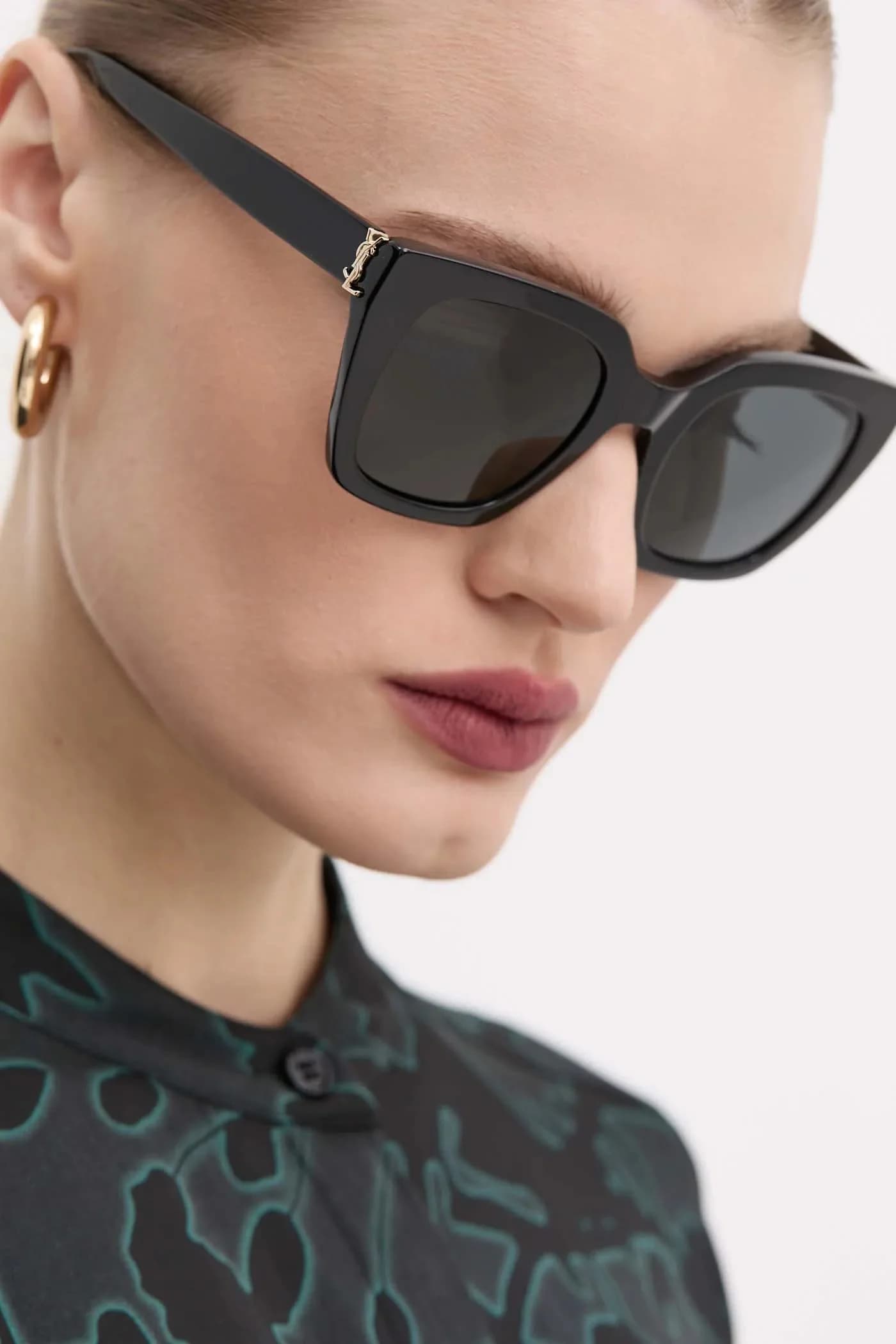 Солнцезащитные очки