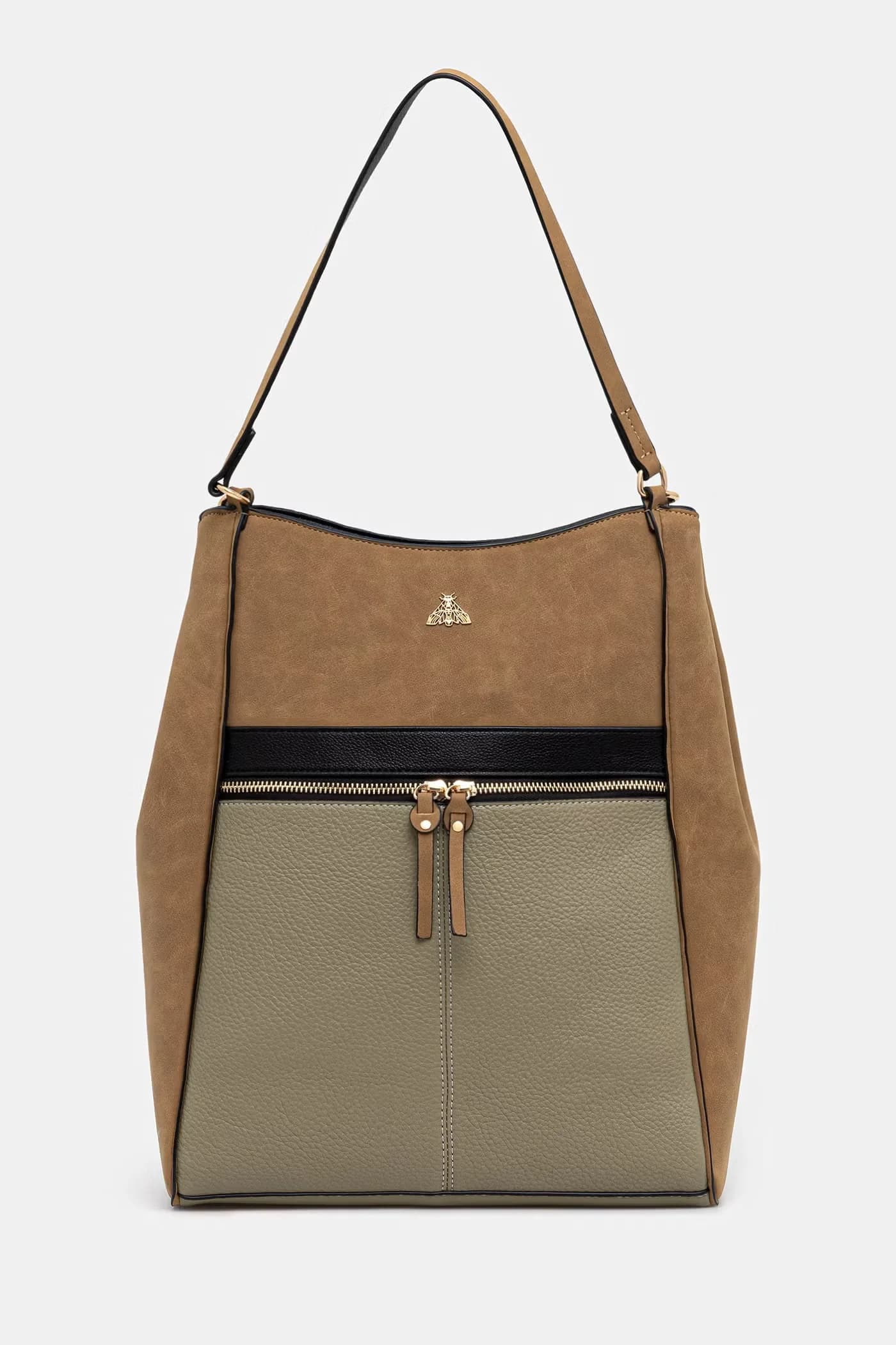 Женский рюкзак из искусственной кожи.