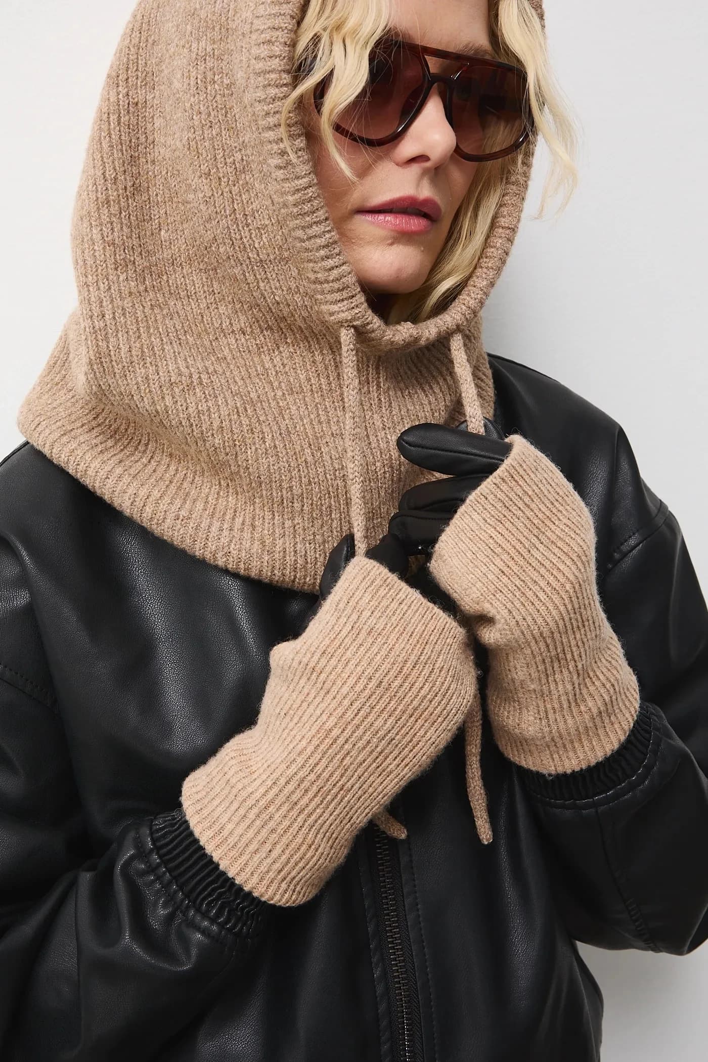 Кожаные перчатки