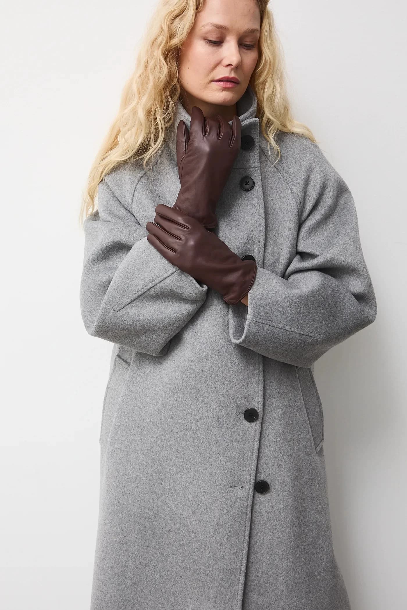 Кожаные перчатки