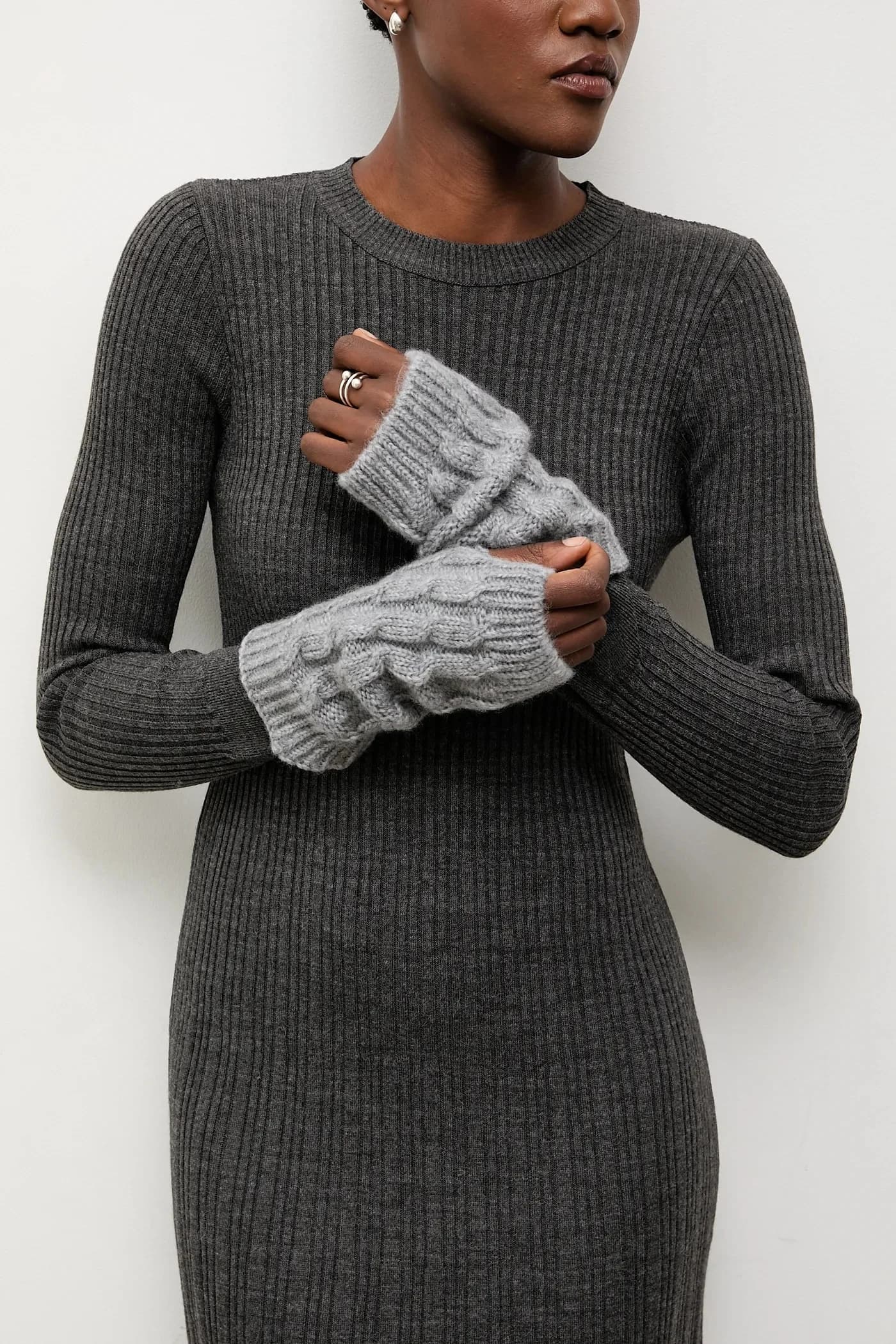 Шерстяные перчатки